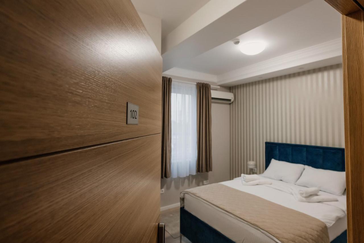 Hotel Beli Dvor Cacak Luaran gambar