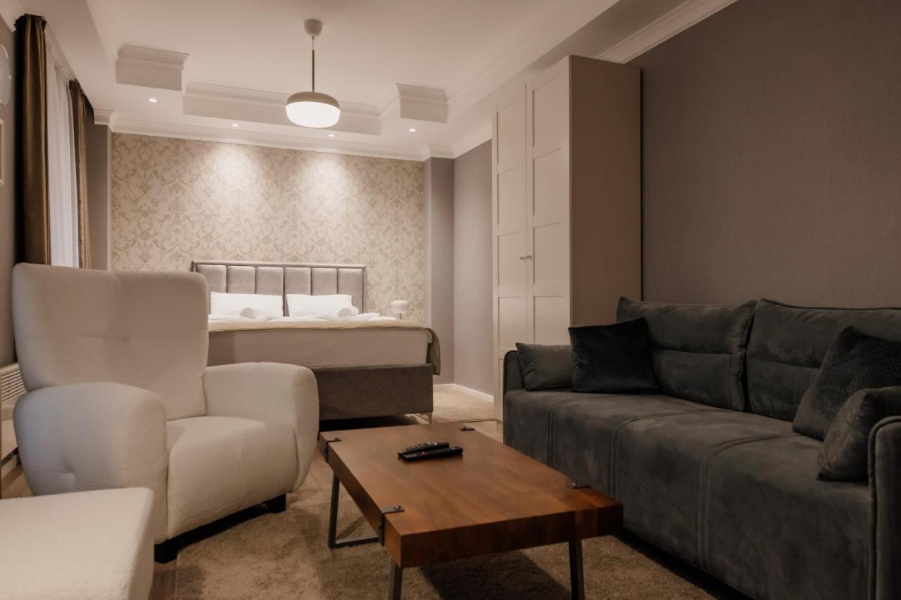 Hotel Beli Dvor Cacak Luaran gambar