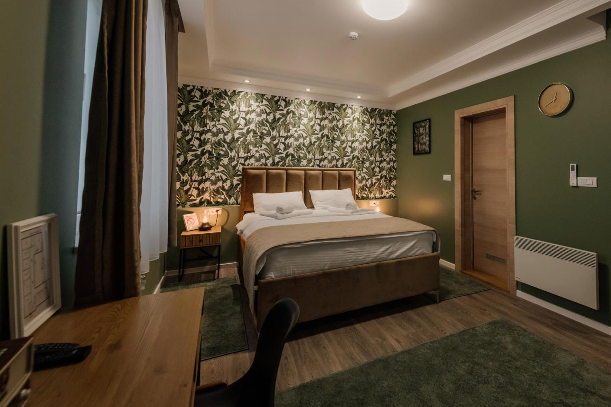 Hotel Beli Dvor Cacak Luaran gambar