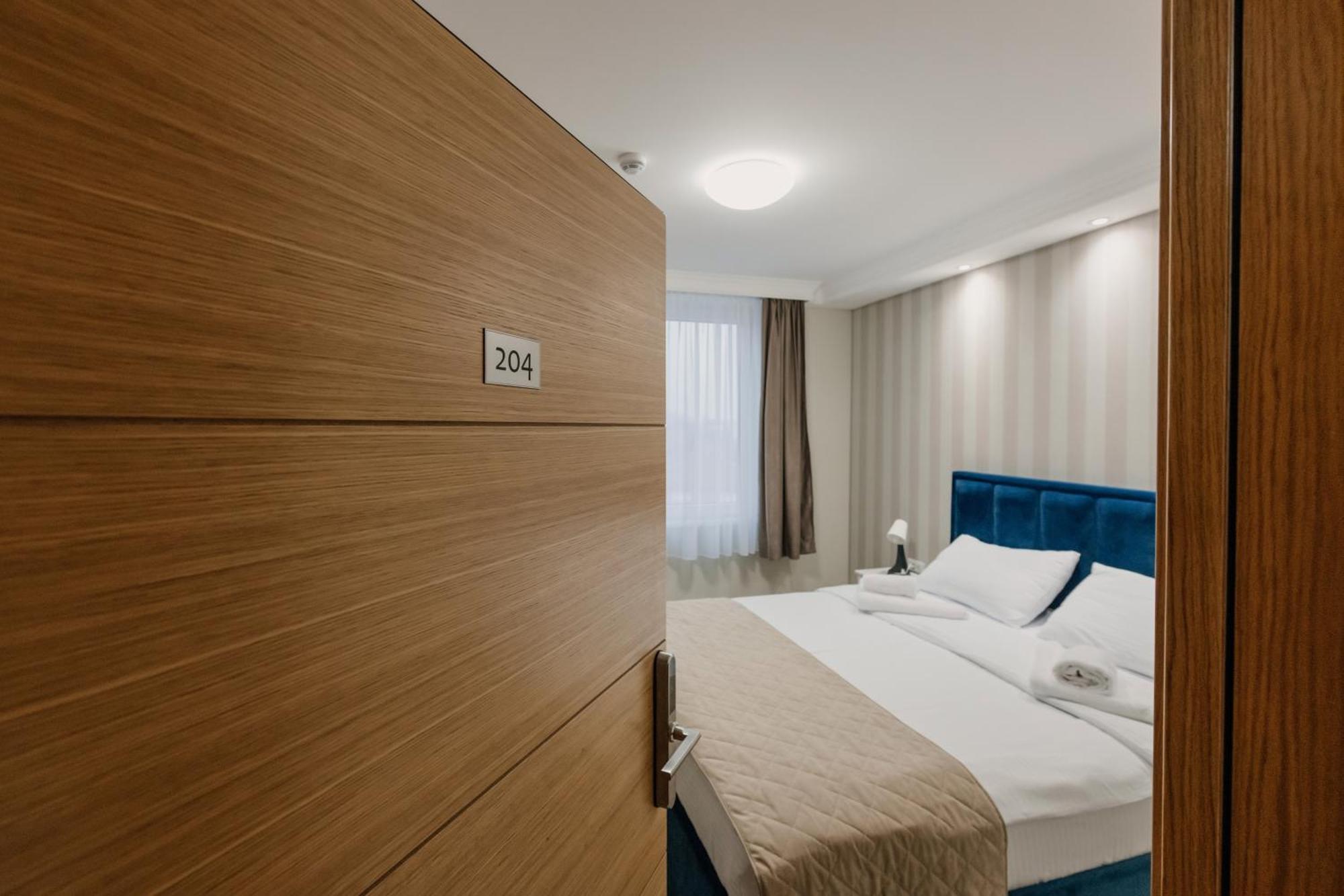 Hotel Beli Dvor Cacak Luaran gambar