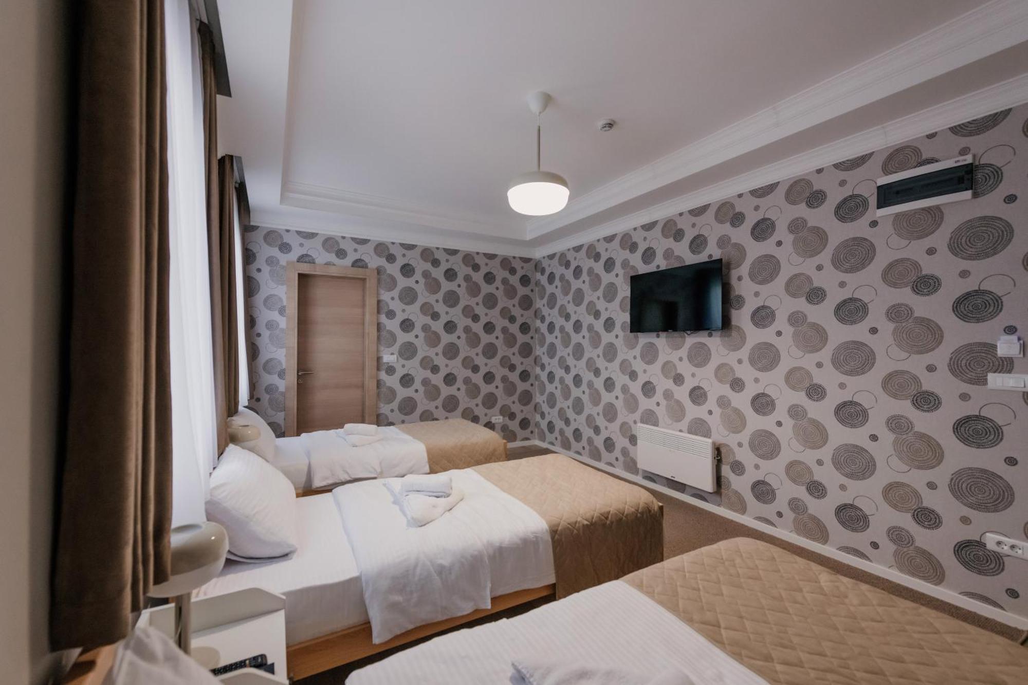 Hotel Beli Dvor Cacak Luaran gambar