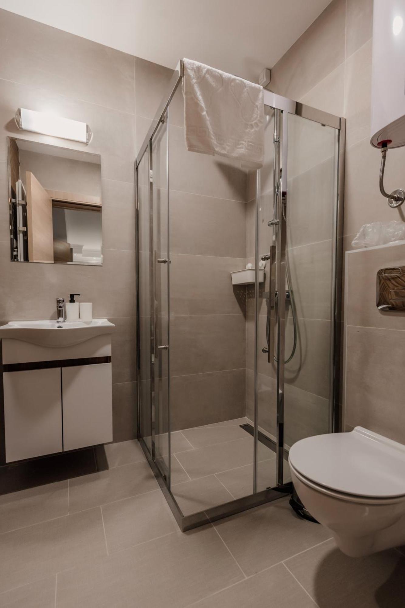 Hotel Beli Dvor Cacak Luaran gambar