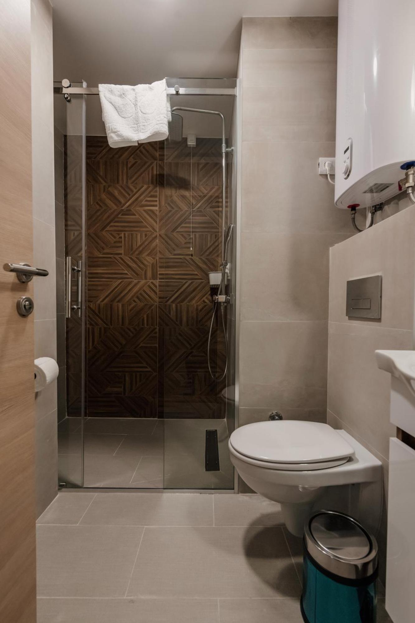 Hotel Beli Dvor Cacak Luaran gambar